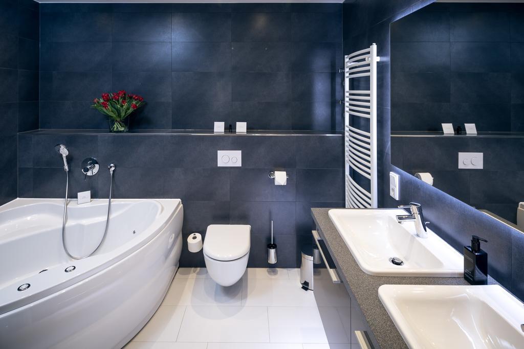 Aparthotel Residenz Am Zwinger Dresde Habitación foto Bathroom